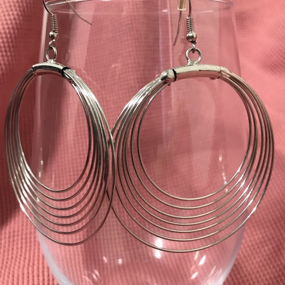 Hoops & Holographic Droplets - Picture 2 of 4